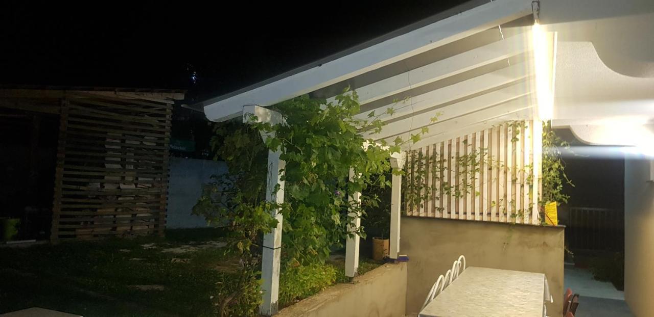 קונייץ' Lakeview Rest Home מראה חיצוני תמונה